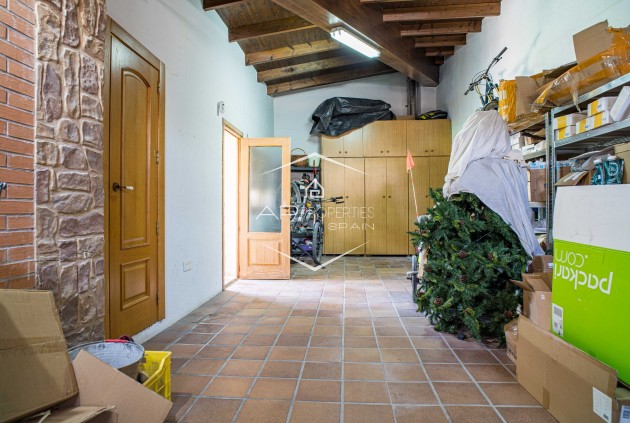 Herverkoop - Villa - Vrijstaand -
Pinoso - CL SALINAS 10, 03650 EL PINOS