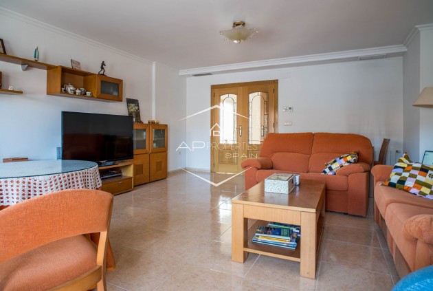Herverkoop - Villa - Vrijstaand -
Pinoso - Calle Torrivieja 12