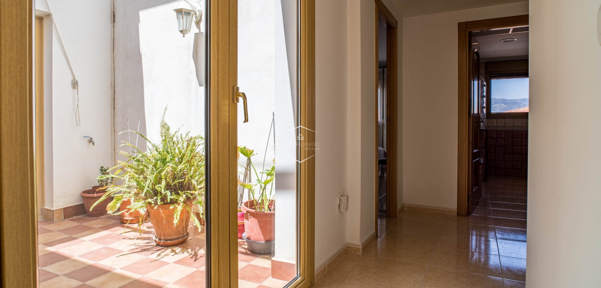 Herverkoop - Villa - Vrijstaand -
Pinoso - Calle Torrivieja 12