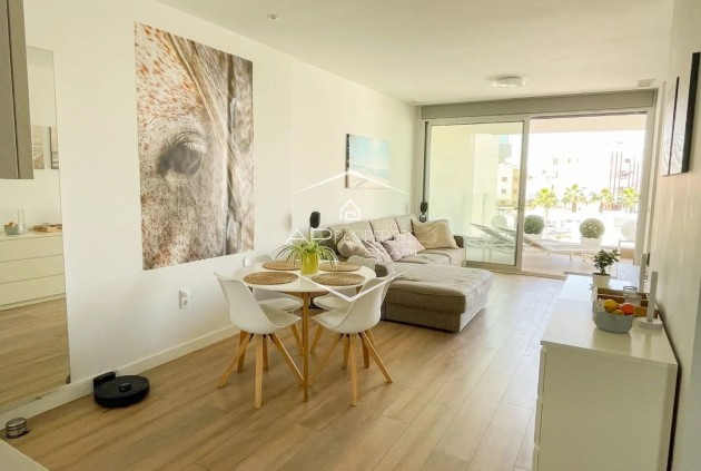 Odsprzedaż - Mieszkanie - Apartament -
Orihuela Costa