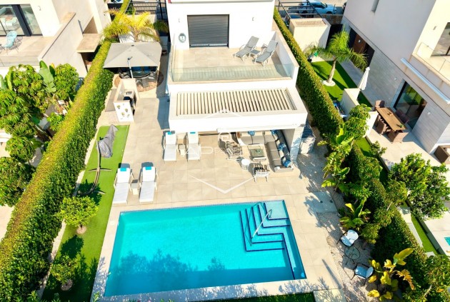 Resale - Villa - Detached -
Los Montesinos - La Herrada