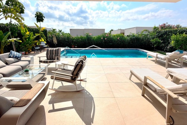 Resale - Villa - Detached -
Los Montesinos - La Herrada