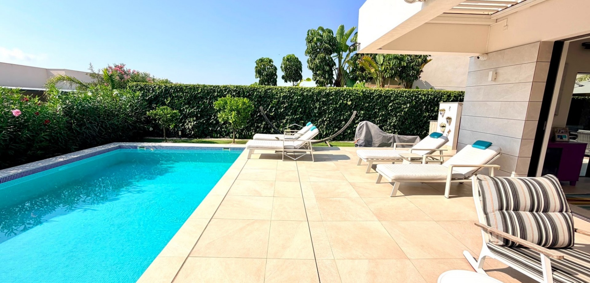 Resale - Villa - Detached -
Los Montesinos - La Herrada