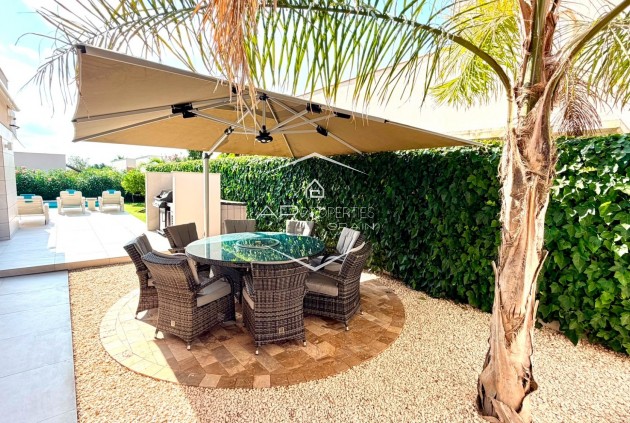Resale - Villa - Detached -
Los Montesinos - La Herrada