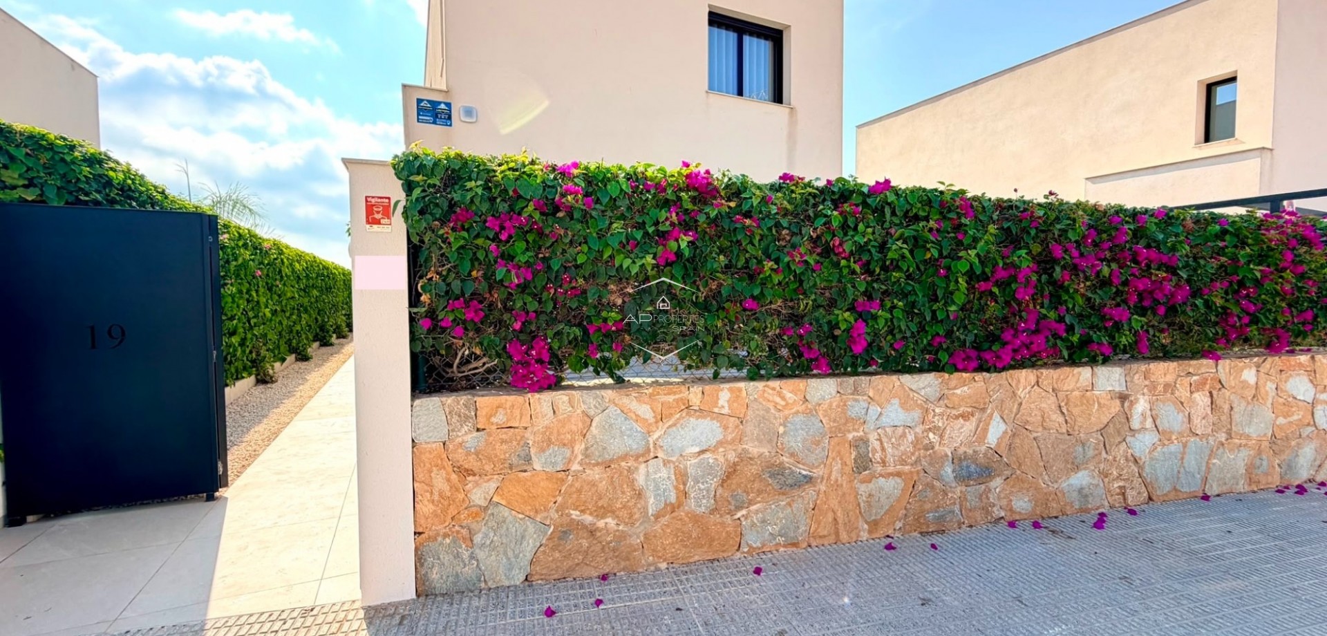 Resale - Villa - Detached -
Los Montesinos - La Herrada