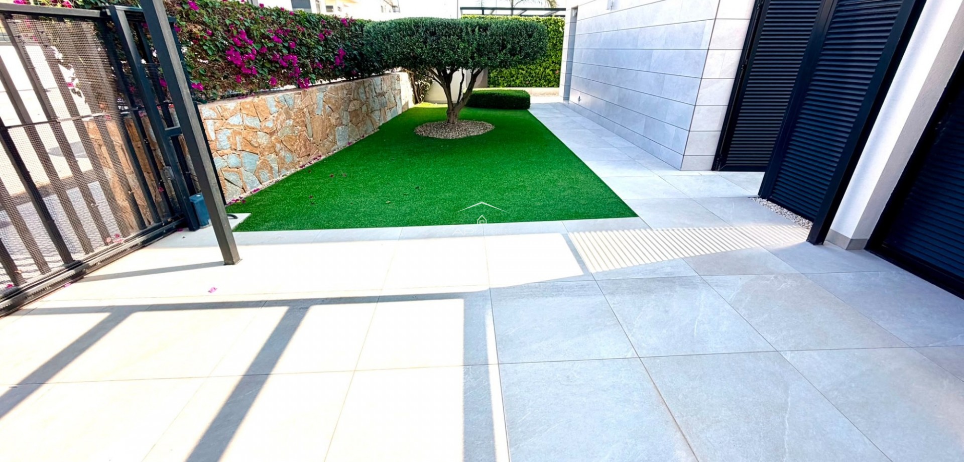 Resale - Villa - Detached -
Los Montesinos - La Herrada