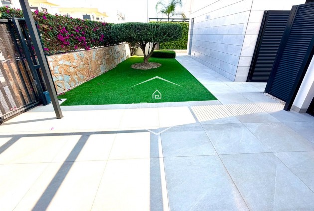 Resale - Villa - Detached -
Los Montesinos - La Herrada