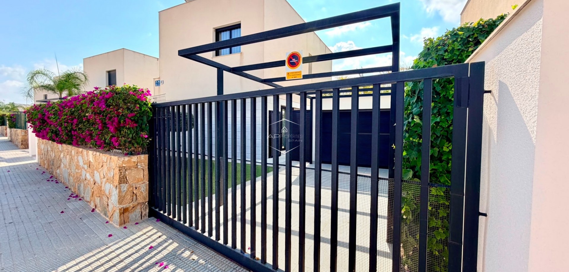 Resale - Villa - Detached -
Los Montesinos - La Herrada