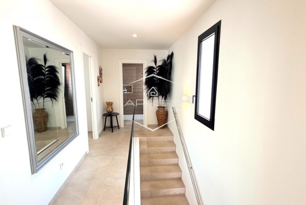 Resale - Villa - Detached -
Los Montesinos - La Herrada