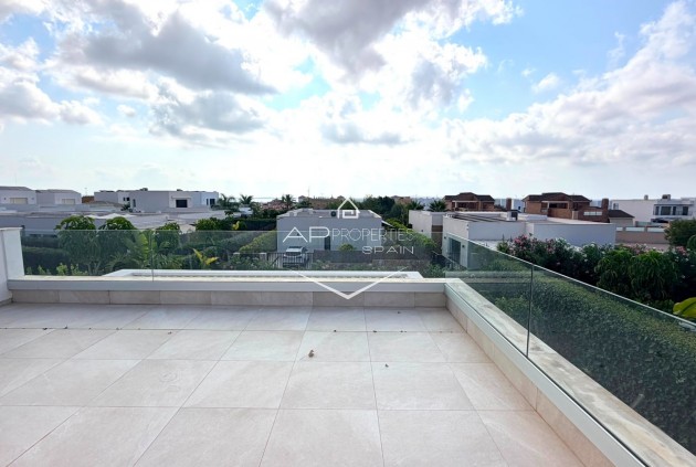 Resale - Villa - Detached -
Los Montesinos - La Herrada
