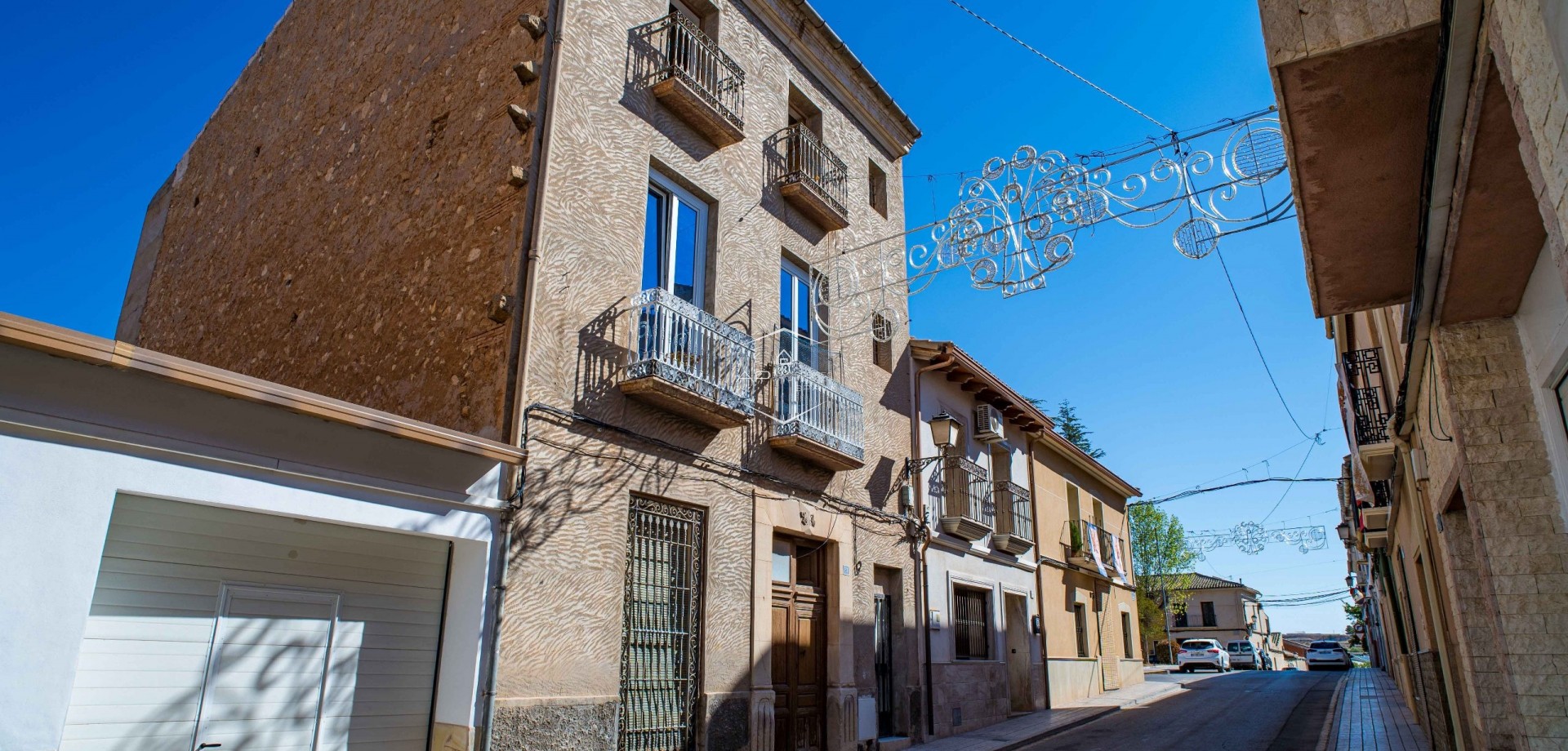 Reventa - Villa - Independiente -
Pinoso