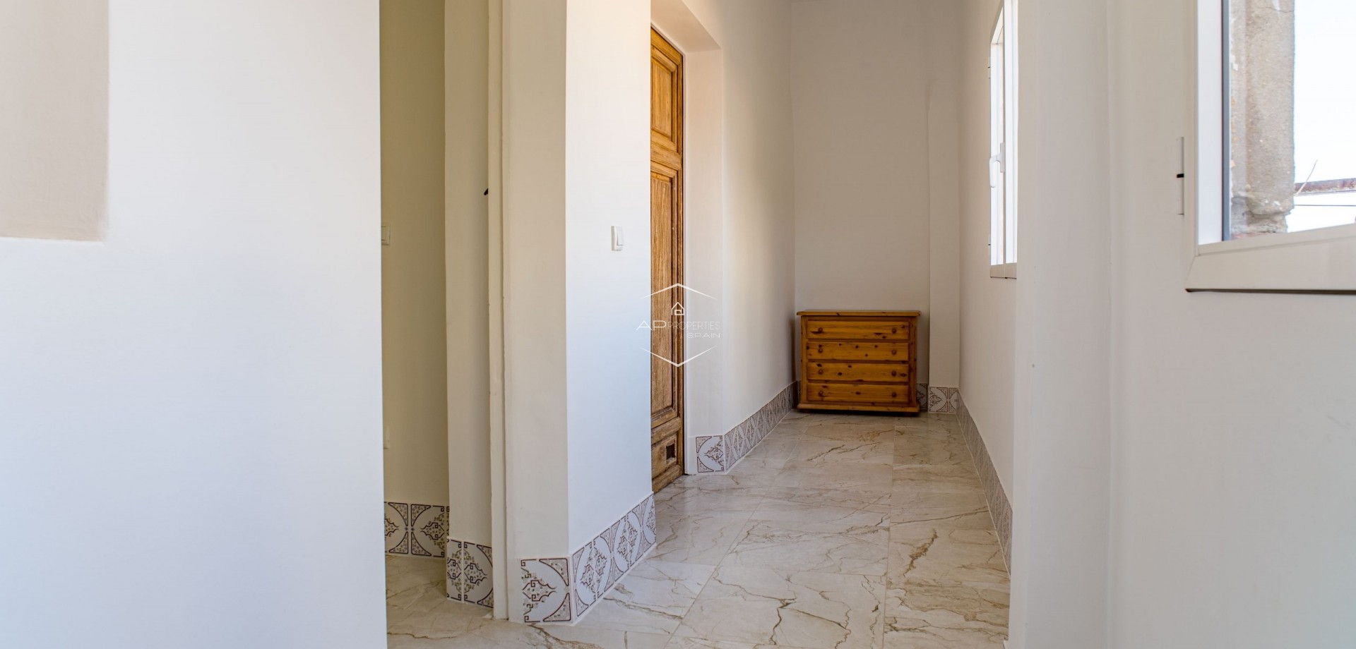 Reventa - Villa - Independiente -
Pinoso