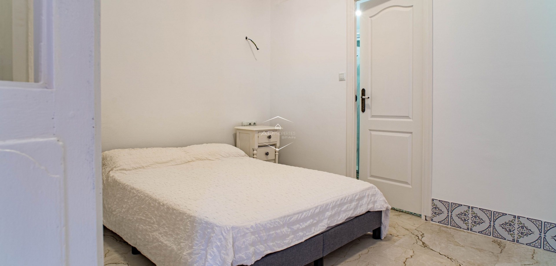 Reventa - Villa - Independiente -
Pinoso