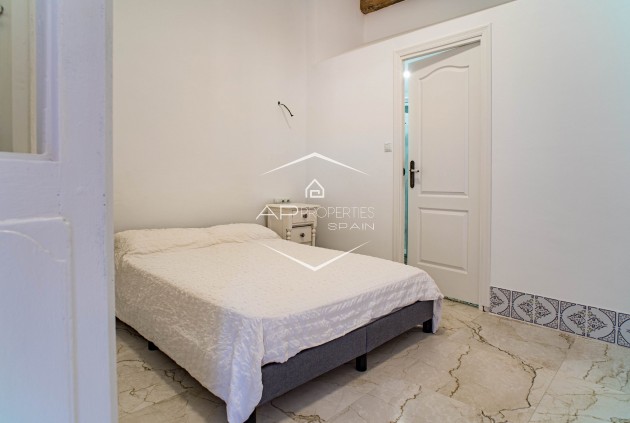 Reventa - Villa - Independiente -
Pinoso