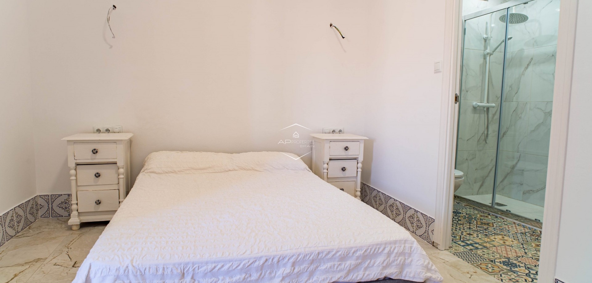 Reventa - Villa - Independiente -
Pinoso
