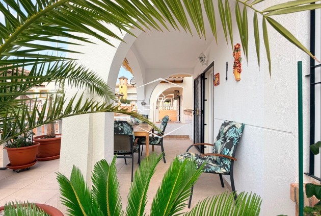 Resale - Villa - semi-detached -
Lomas de Cabo Roig - Orihuela Costa