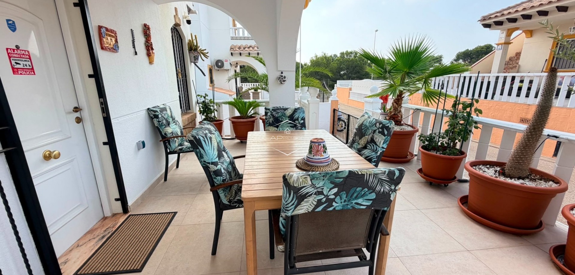 Resale - Villa - semi-detached -
Lomas de Cabo Roig - Orihuela Costa