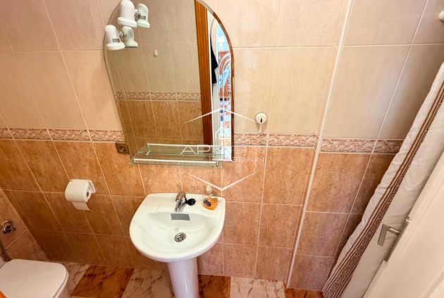 Resale - Villa - semi-detached -
Lomas de Cabo Roig - Orihuela Costa