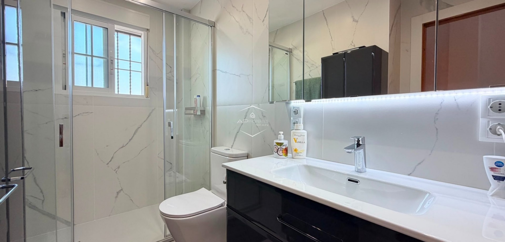 Resale - Villa - semi-detached -
Lomas de Cabo Roig - Orihuela Costa