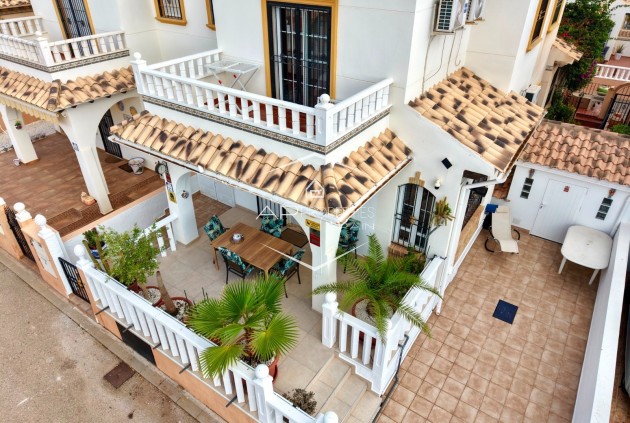 Resale - Villa - semi-detached -
Lomas de Cabo Roig - Orihuela Costa