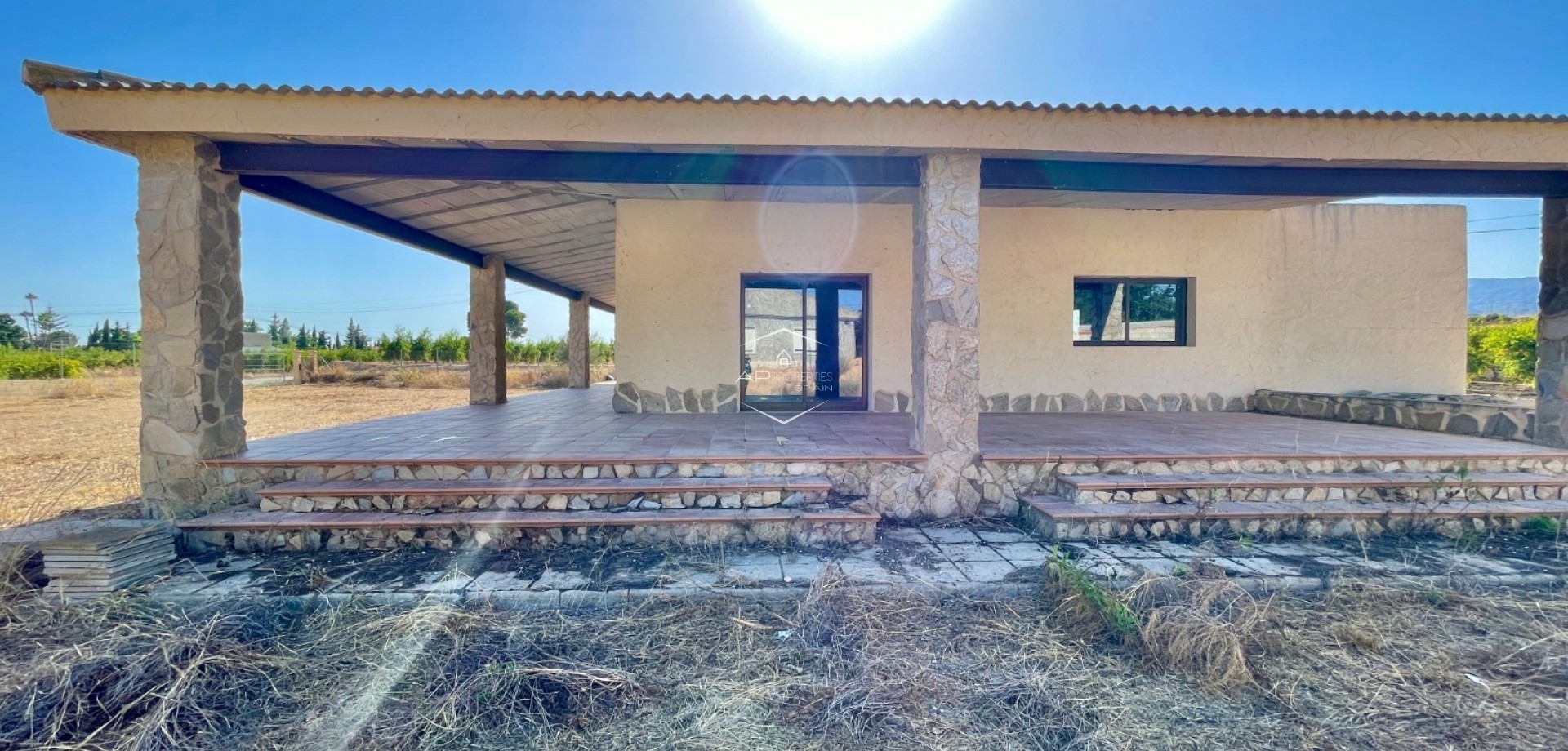 Herverkoop - Finca -
Elche - Matola