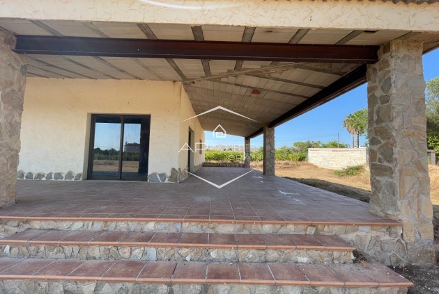 Herverkoop - Finca -
Elche - Matola