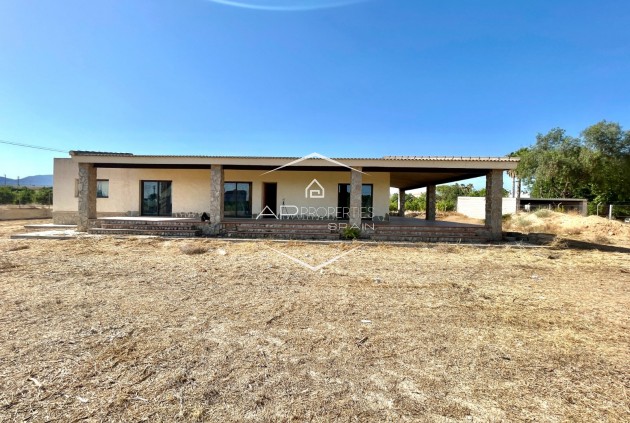 Herverkoop - Finca -
Elche - Matola