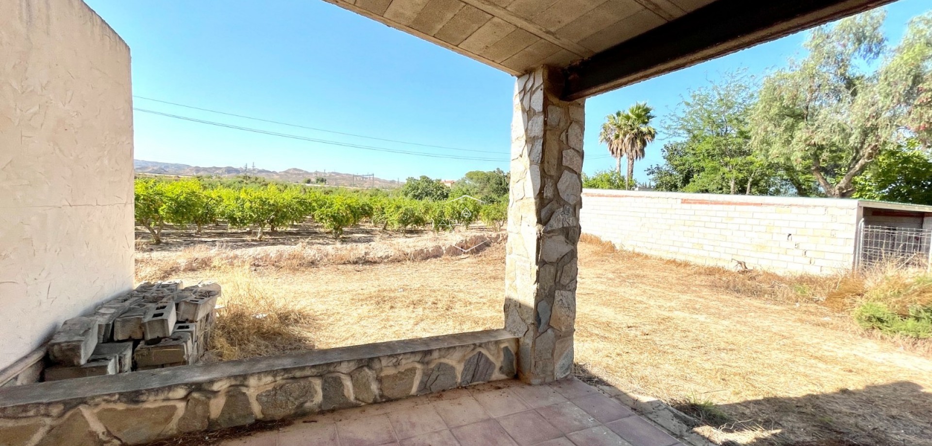 Herverkoop - Finca -
Elche - Matola
