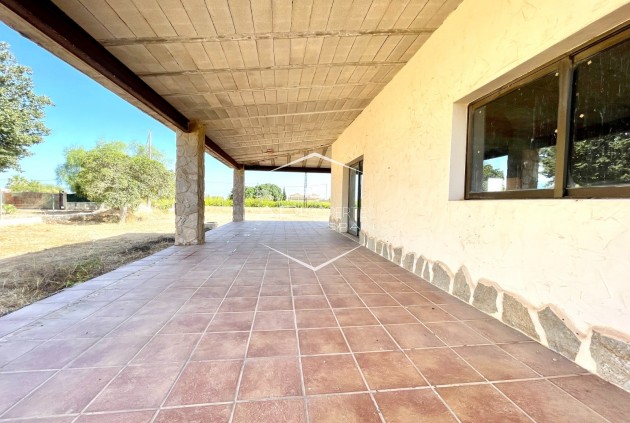 Herverkoop - Finca -
Elche - Matola