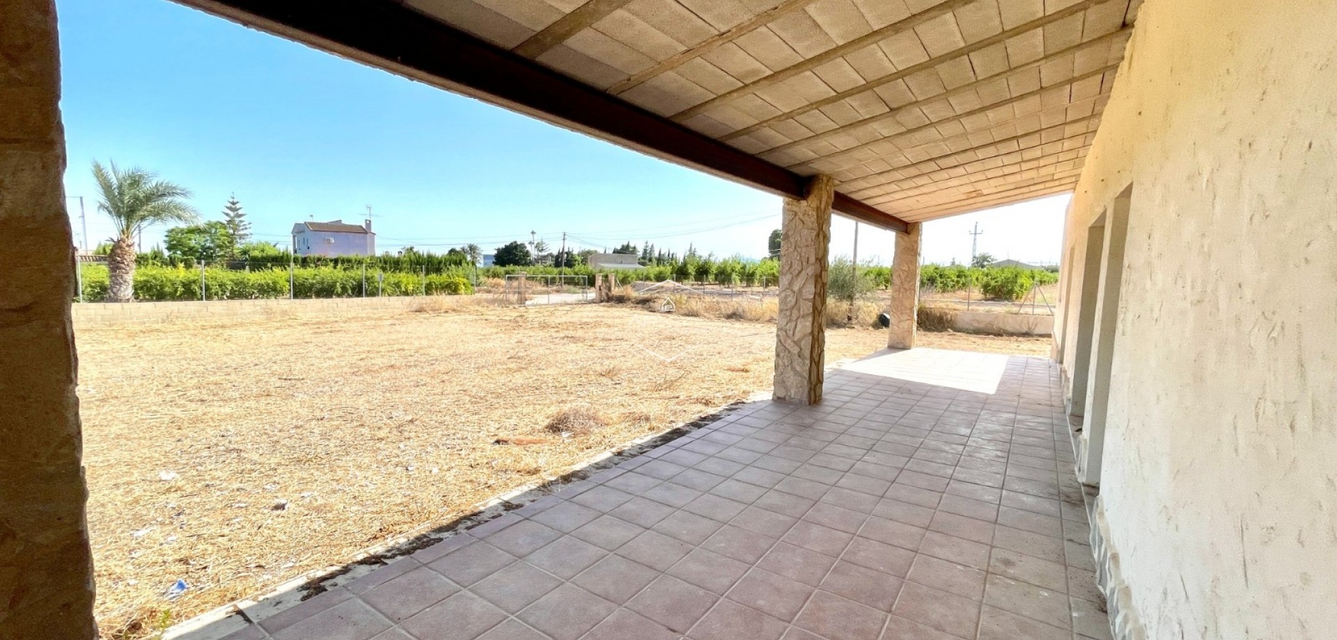 Herverkoop - Finca -
Elche - Matola