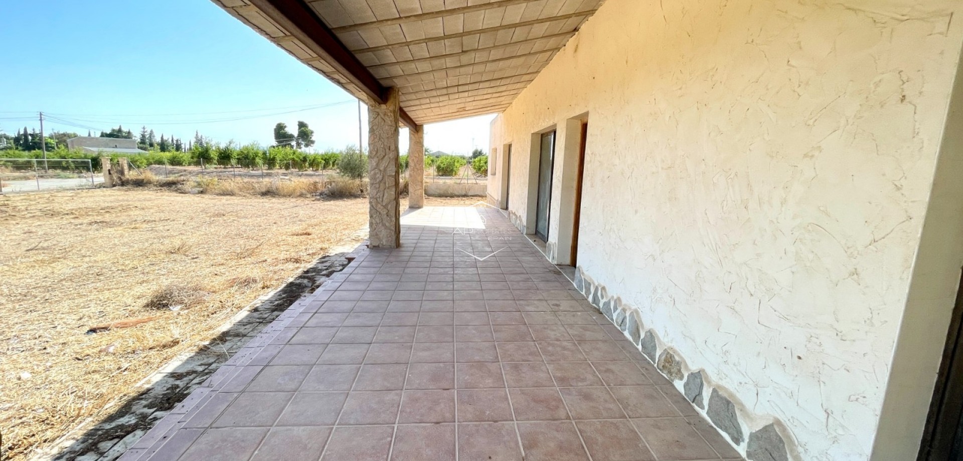 Herverkoop - Finca -
Elche - Matola