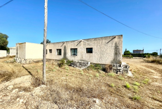 Herverkoop - Finca -
Elche - Matola