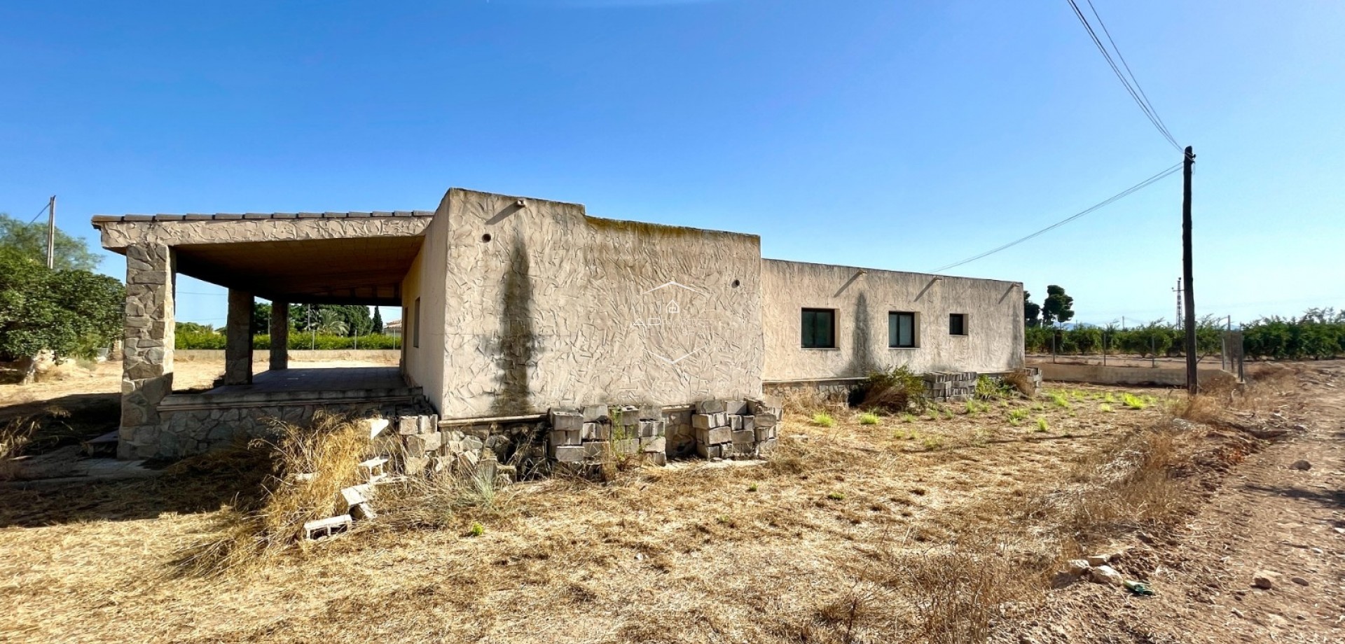 Herverkoop - Finca -
Elche - Matola