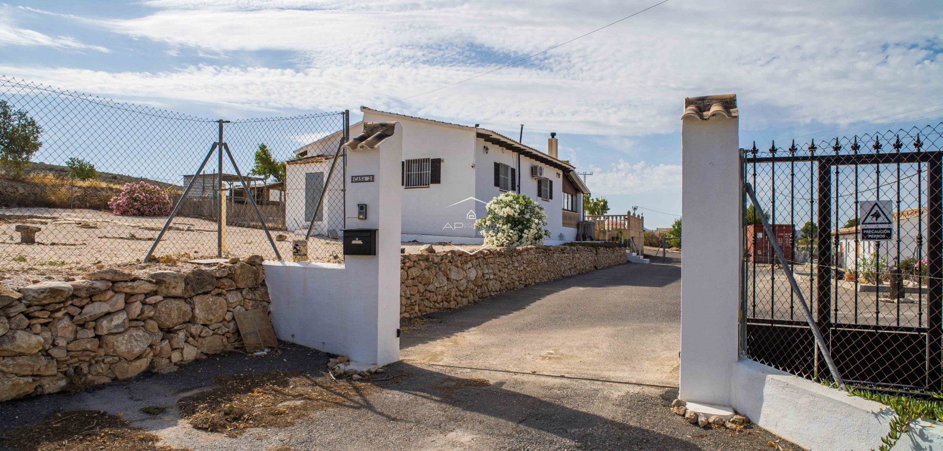 Resale - Villa - Detached -
Canada del Trigo - Polígono 1, Parcela 13, COLLADO. ABANILLA (MURCIA)