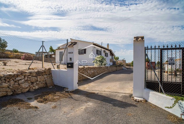 Resale - Villa - Detached -
Canada del Trigo - Polígono 1, Parcela 13, COLLADO. ABANILLA (MURCIA)