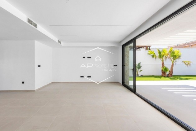 Nowy budynek - Willa - Dom wolnostojący -
Torrevieja - Los Balcones