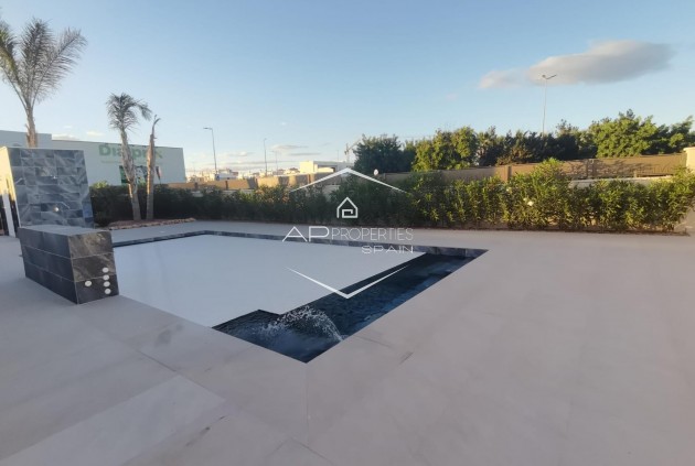 Nouvelle construction - Villa - Indépendante -
Los Montesinos - La Herrada