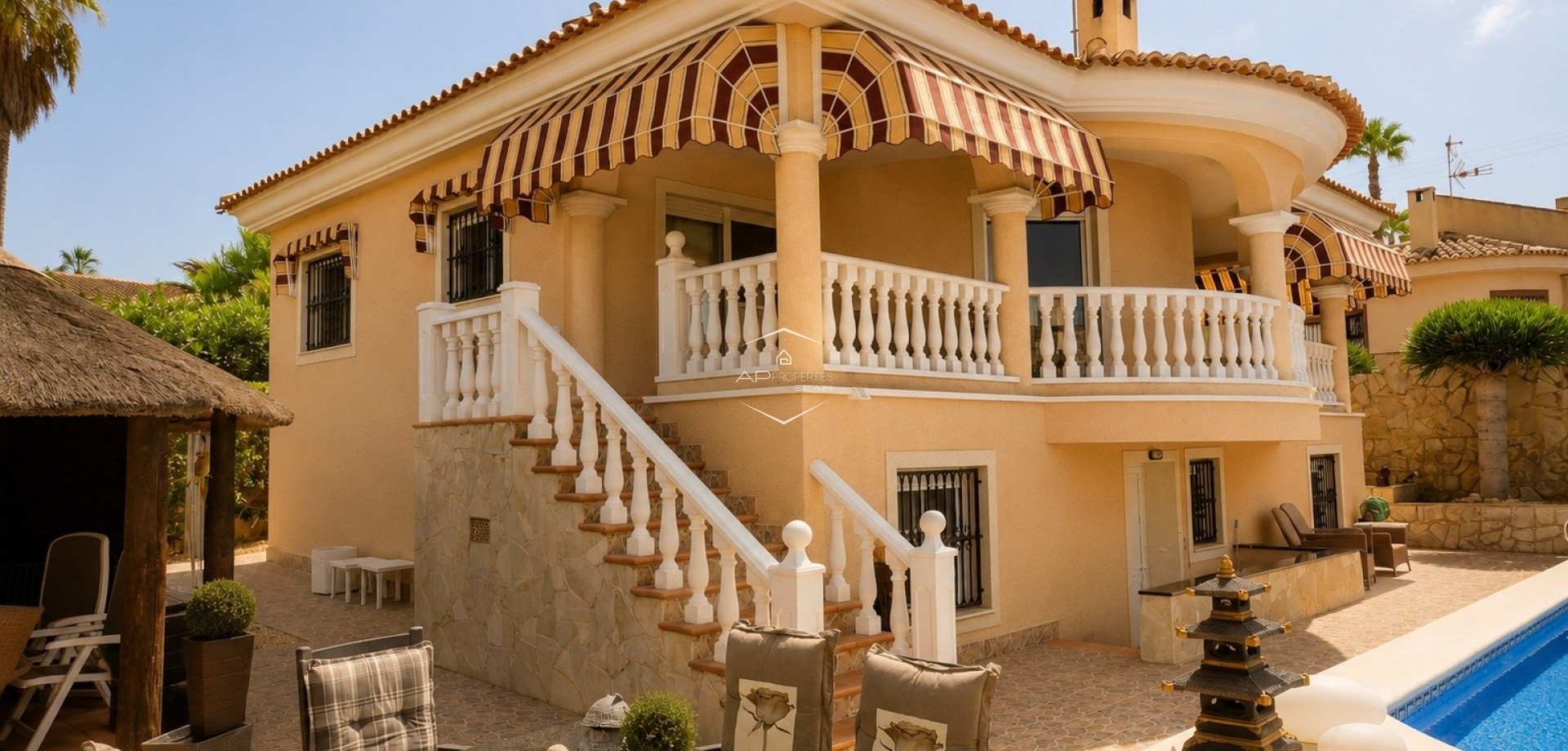 Revente - Villa - Indépendante -
Rojales