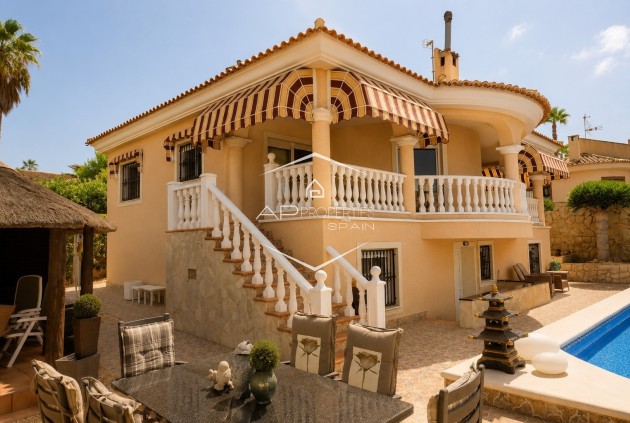 Revente - Villa - Indépendante -
Rojales