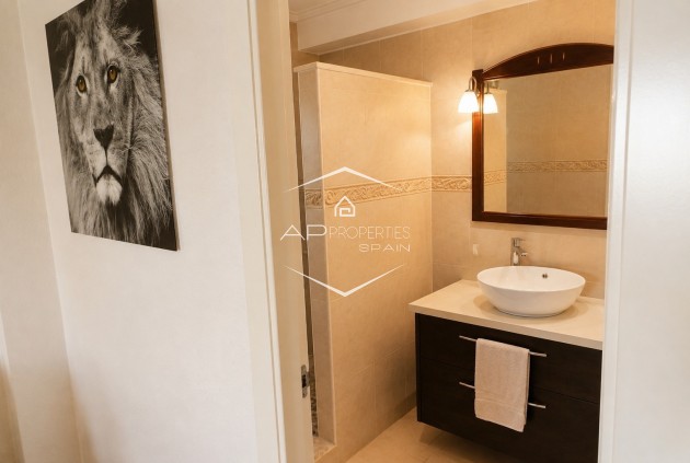 Revente - Villa - Indépendante -
Rojales