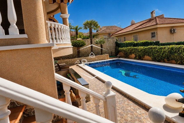 Revente - Villa - Indépendante -
Rojales