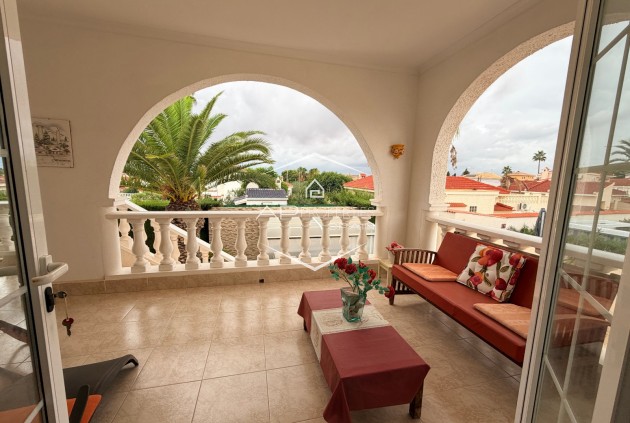 Herverkoop - Villa - Vrijstaand -
Ciudad Quesada