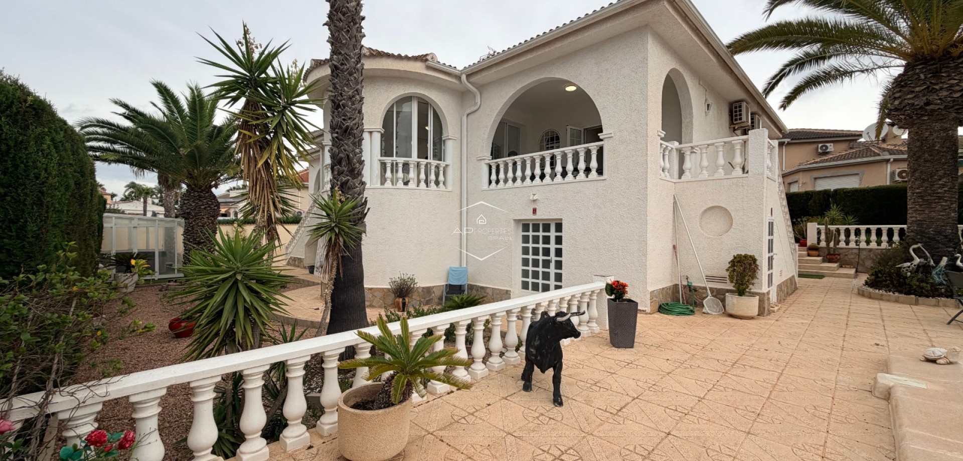 Herverkoop - Villa - Vrijstaand -
Ciudad Quesada