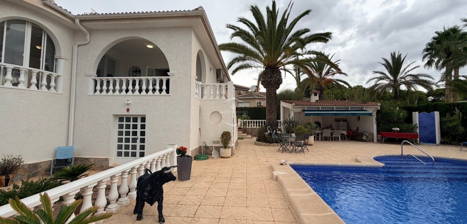 Herverkoop - Villa - Vrijstaand -
Ciudad Quesada