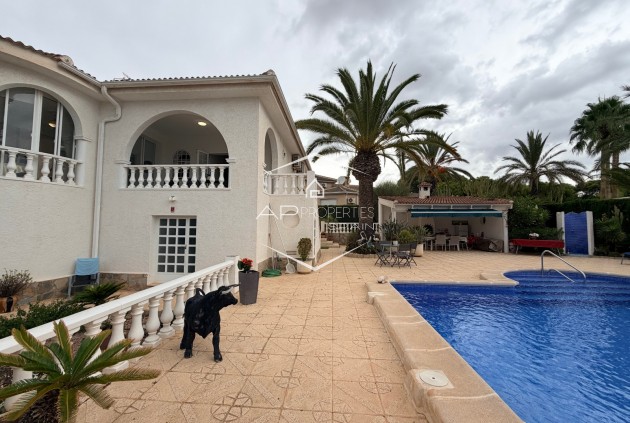 Herverkoop - Villa - Vrijstaand -
Ciudad Quesada