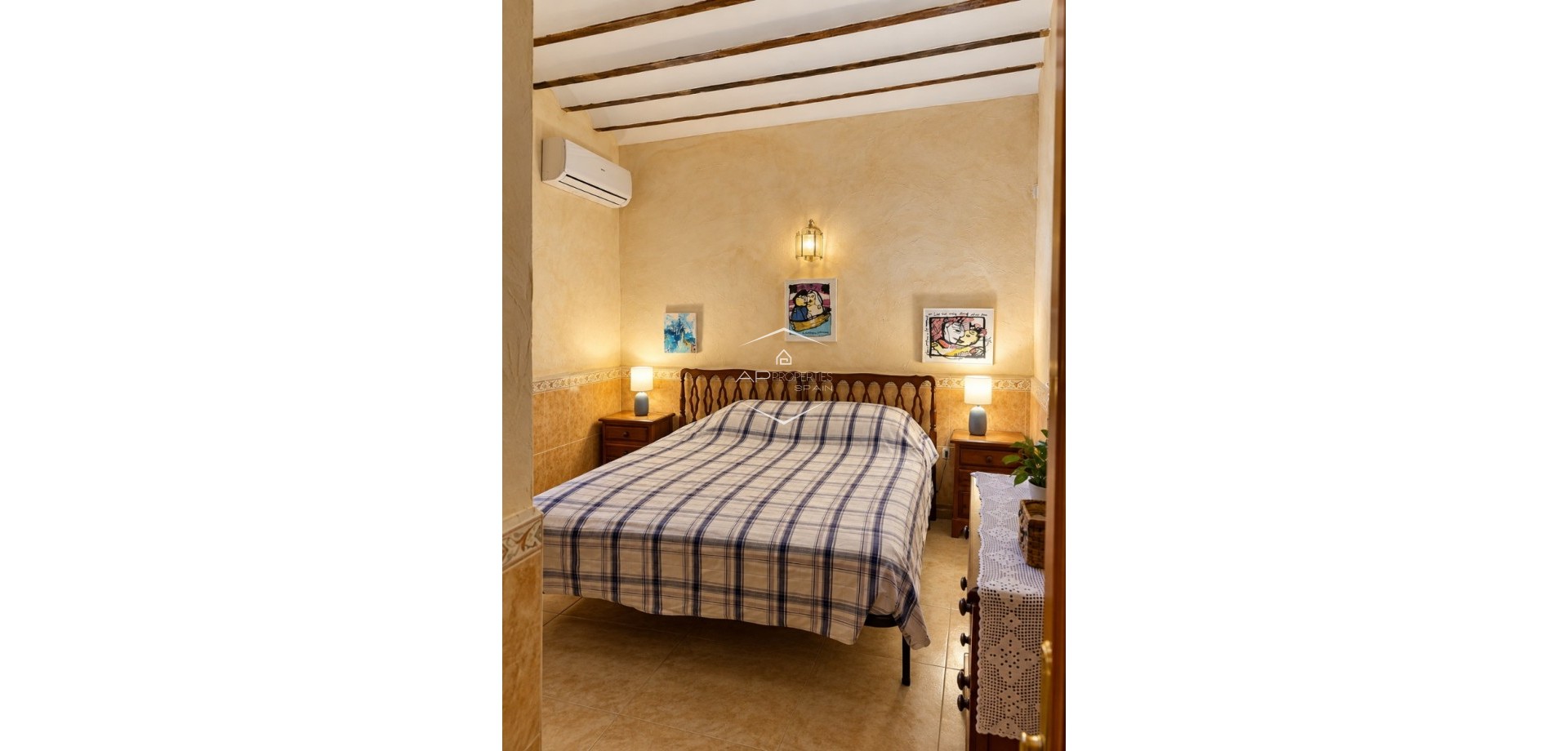 Herverkoop - Finca -
Orihuela