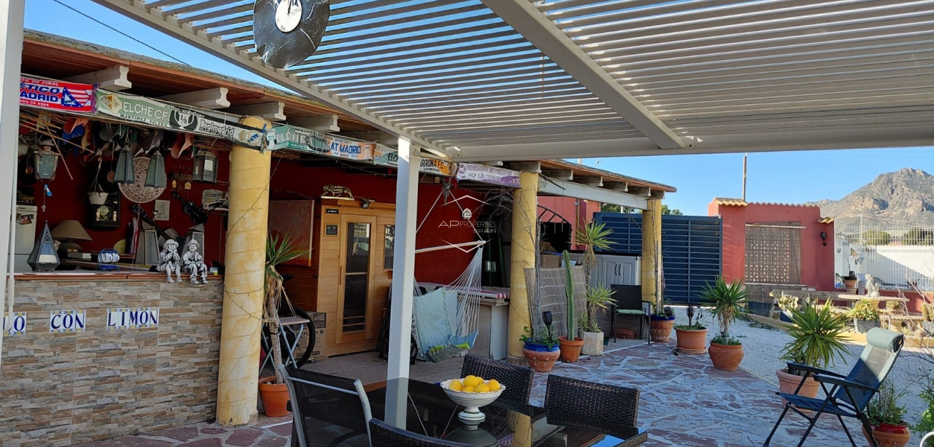 Herverkoop - Finca -
Orihuela