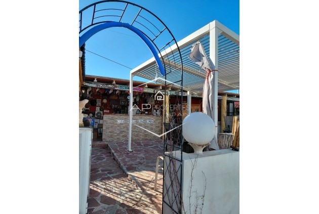 Herverkoop - Finca -
Orihuela