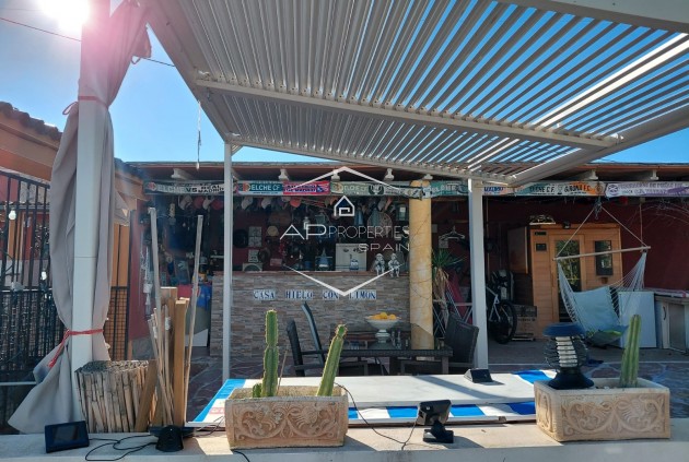 Herverkoop - Finca -
Orihuela