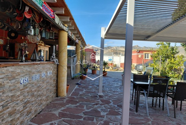 Herverkoop - Finca -
Orihuela